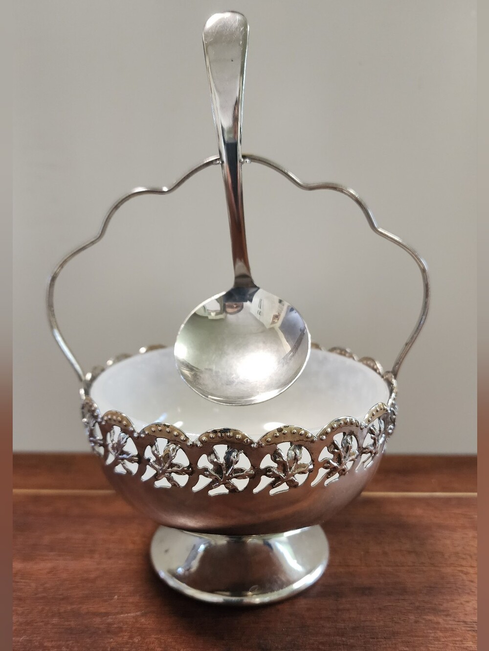 Vintage Silver Plate Ornate Footed Sugar Bowl W/Spoon Made In UK